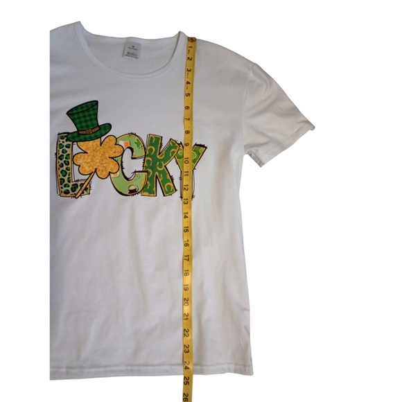 St. Patrick's Day Novelty "Lucky" T-Shirt Festive Holiday Leprechaun Hat Comfy - Picture 9 of 9